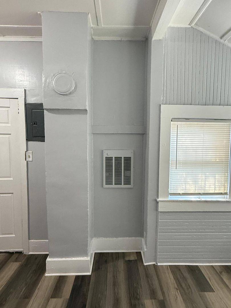 Apartment for rent at 140 E 5th St Units 1-3, Jacksonville, FL 32206