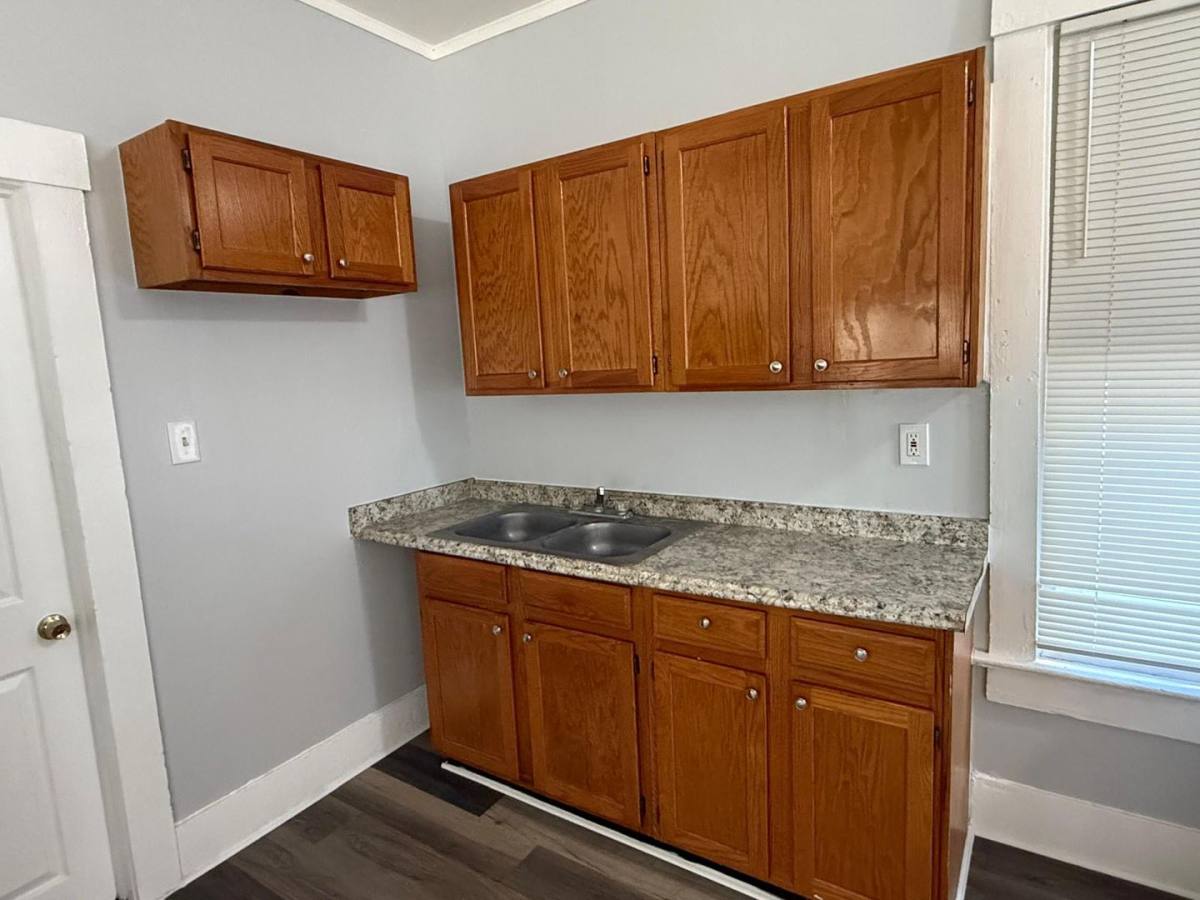 Apartment for rent at 140 E 5th St Units 1-3, Jacksonville, FL 32206