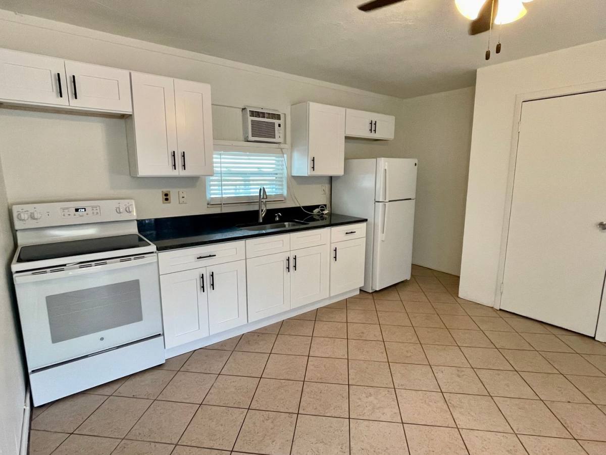 Apartment for rent at 216 Orangeview, Lakeland, FL 33803