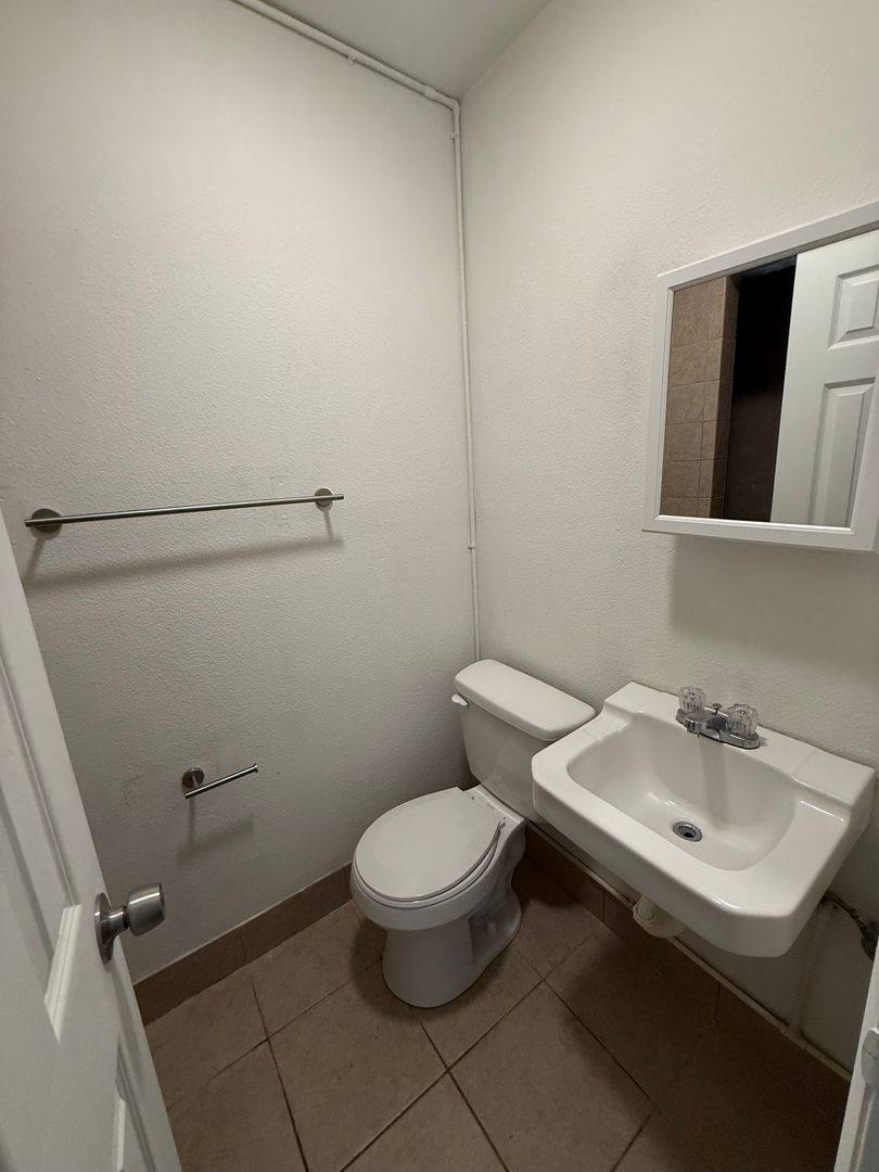 Apartment for rent at 216 Orangeview, Lakeland, FL 33803