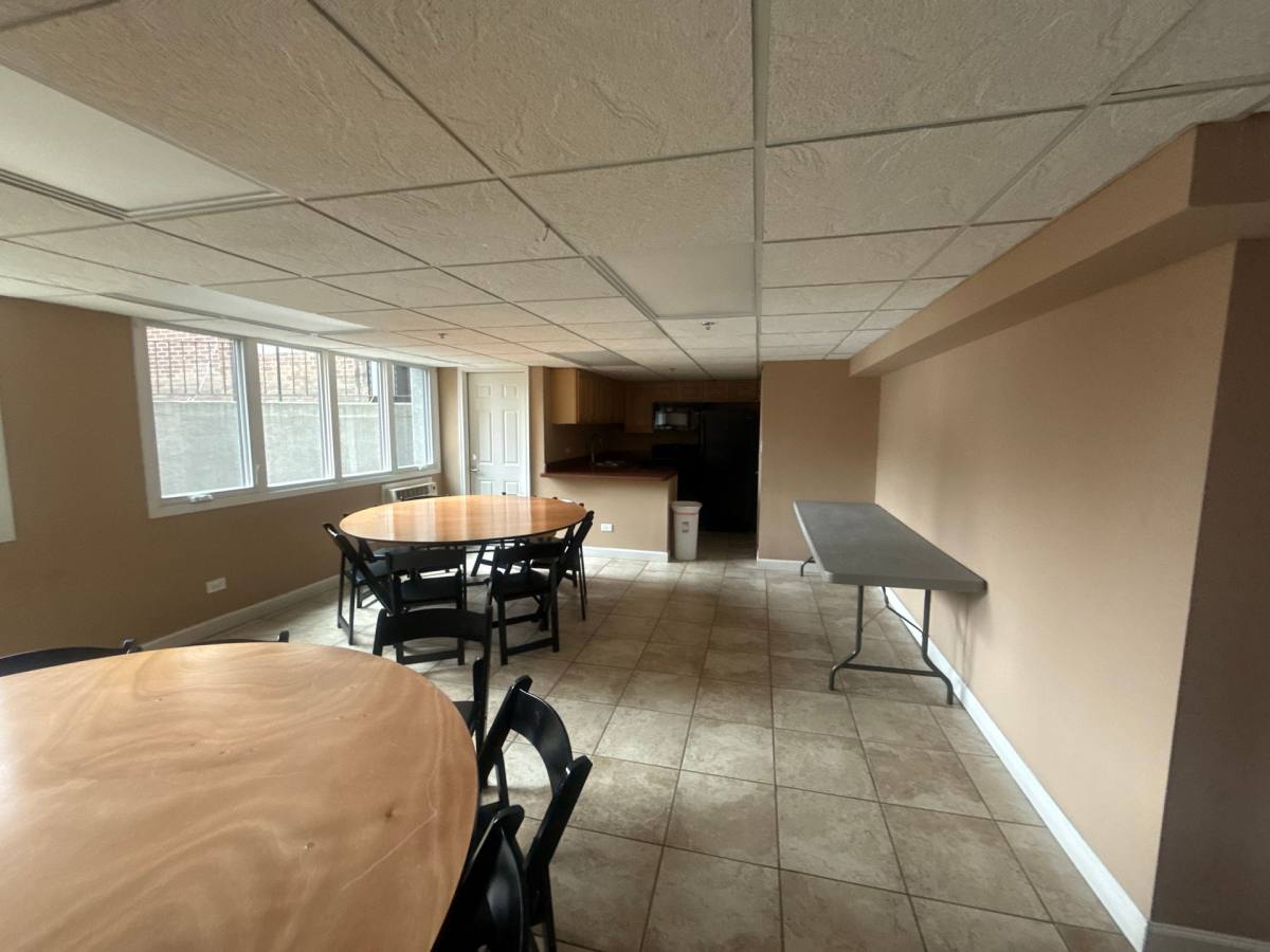 Apartment for rent at 1919 & 2021 S Wolf Rd, Hillside, IL 60162