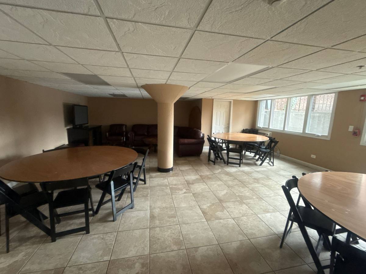 Apartment for rent at 1919 & 2021 S Wolf Rd, Hillside, IL 60162