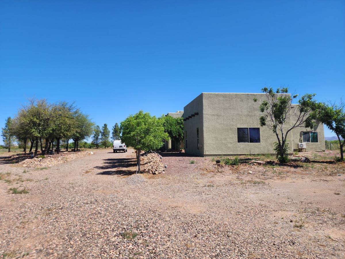 House for rent at 1050 W Rochin Rd, Douglas, AZ 85607