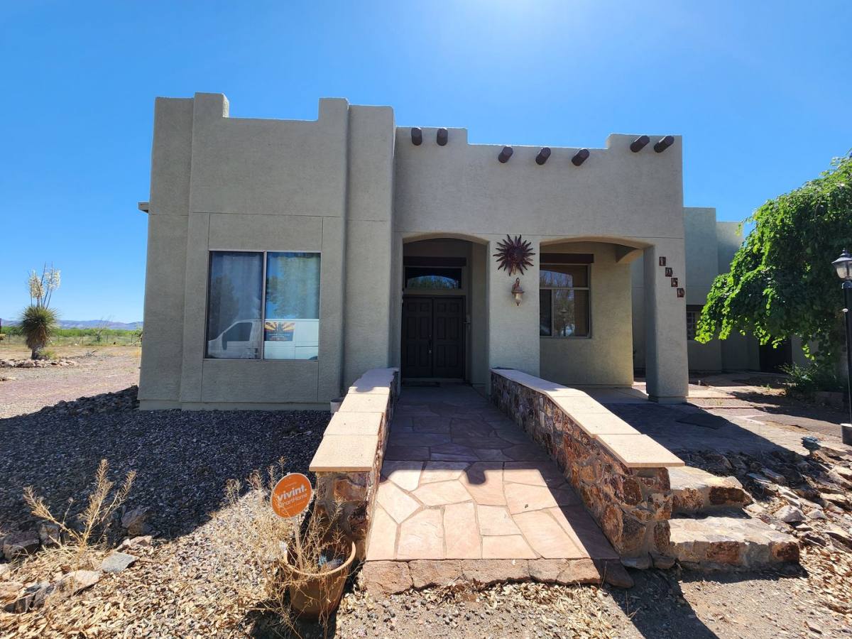 House for rent at 1050 W Rochin Rd, Douglas, AZ 85607