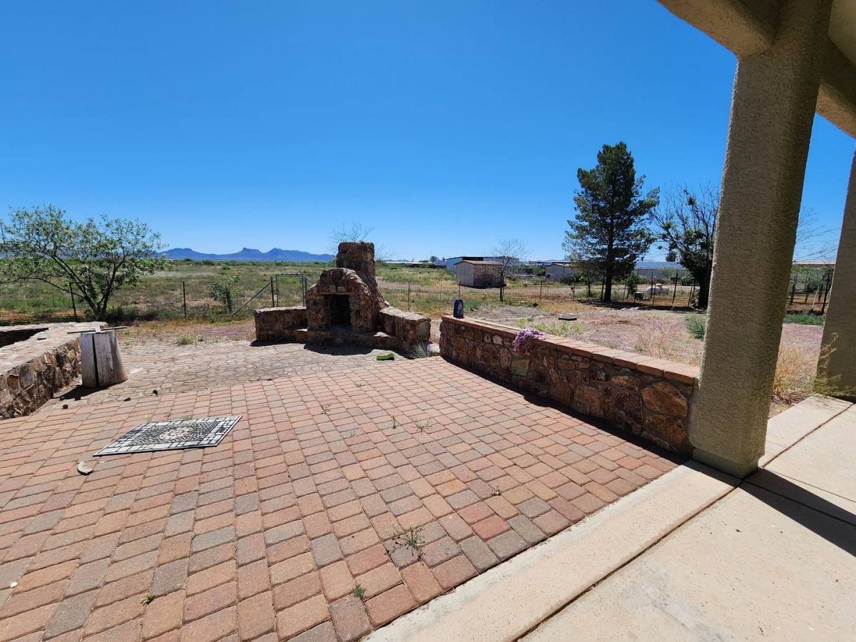 House for rent at 1050 W Rochin Rd, Douglas, AZ 85607
