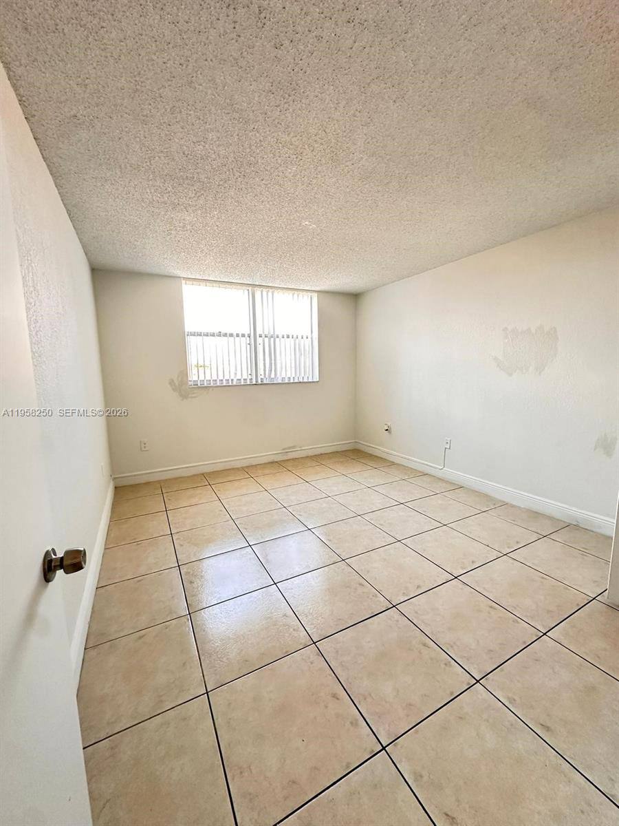 Apartment for rent at 1805 Sans Souci Blvd #420, Miami, FL 33181