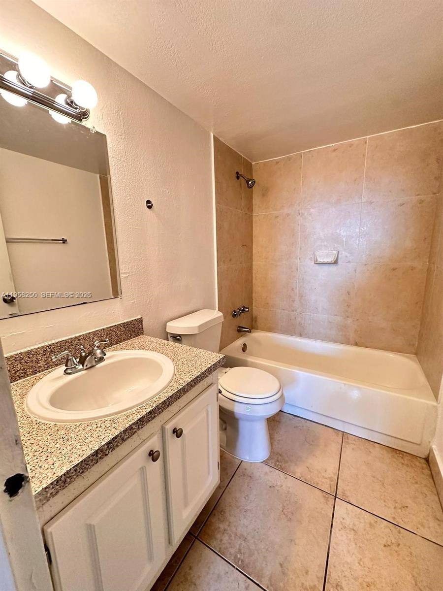 Apartment for rent at 1805 Sans Souci Blvd #420, Miami, FL 33181