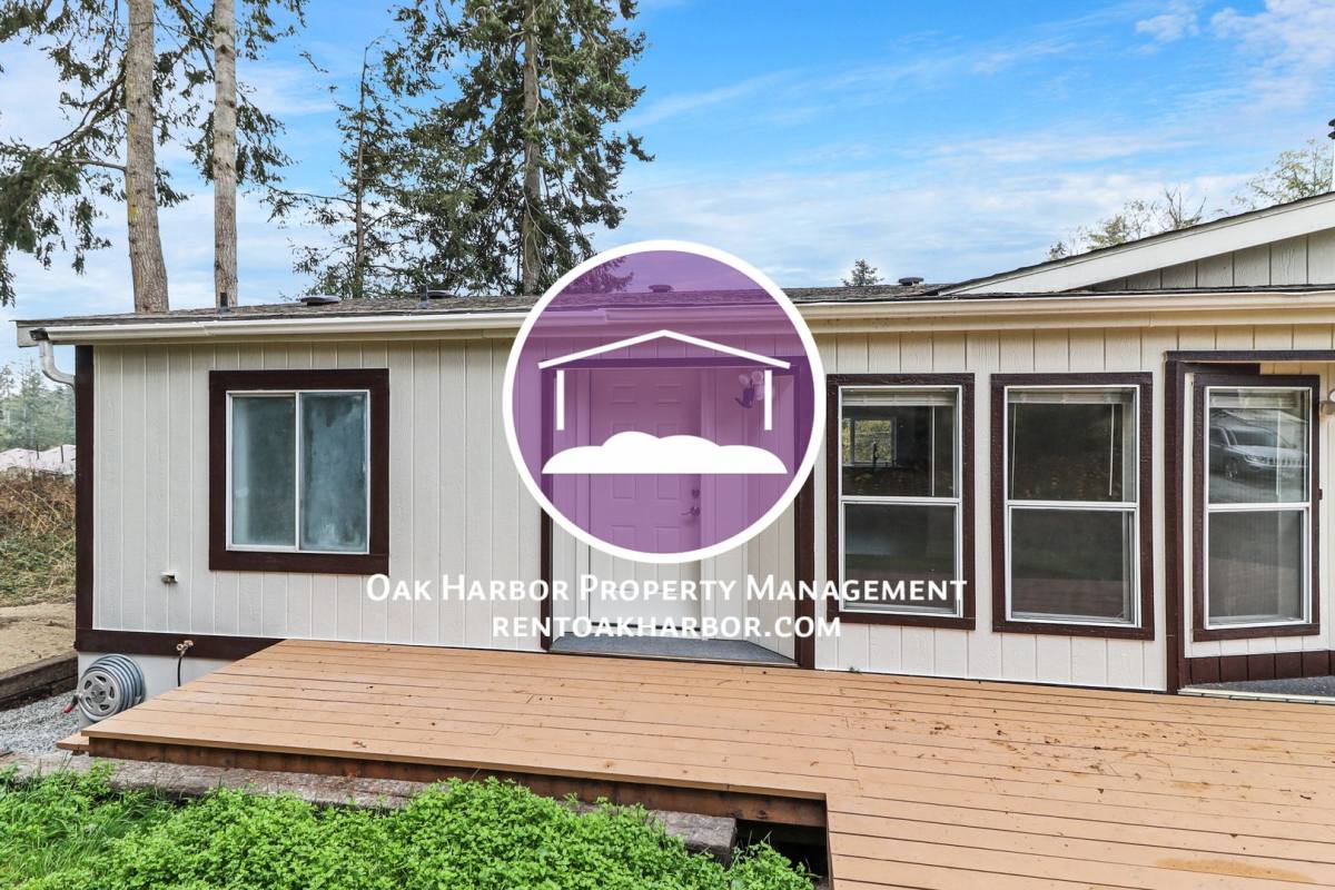Townhouse for rent at 186 Blazer Court, Oak Harbor, WA 98277