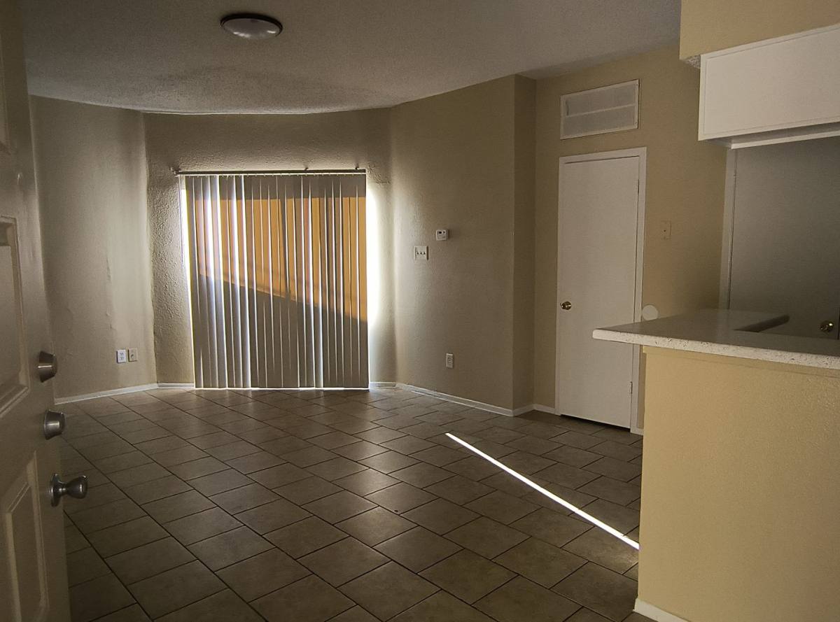 Condo for rent at 206 Plaza Verde Dr, Houston, TX 77038