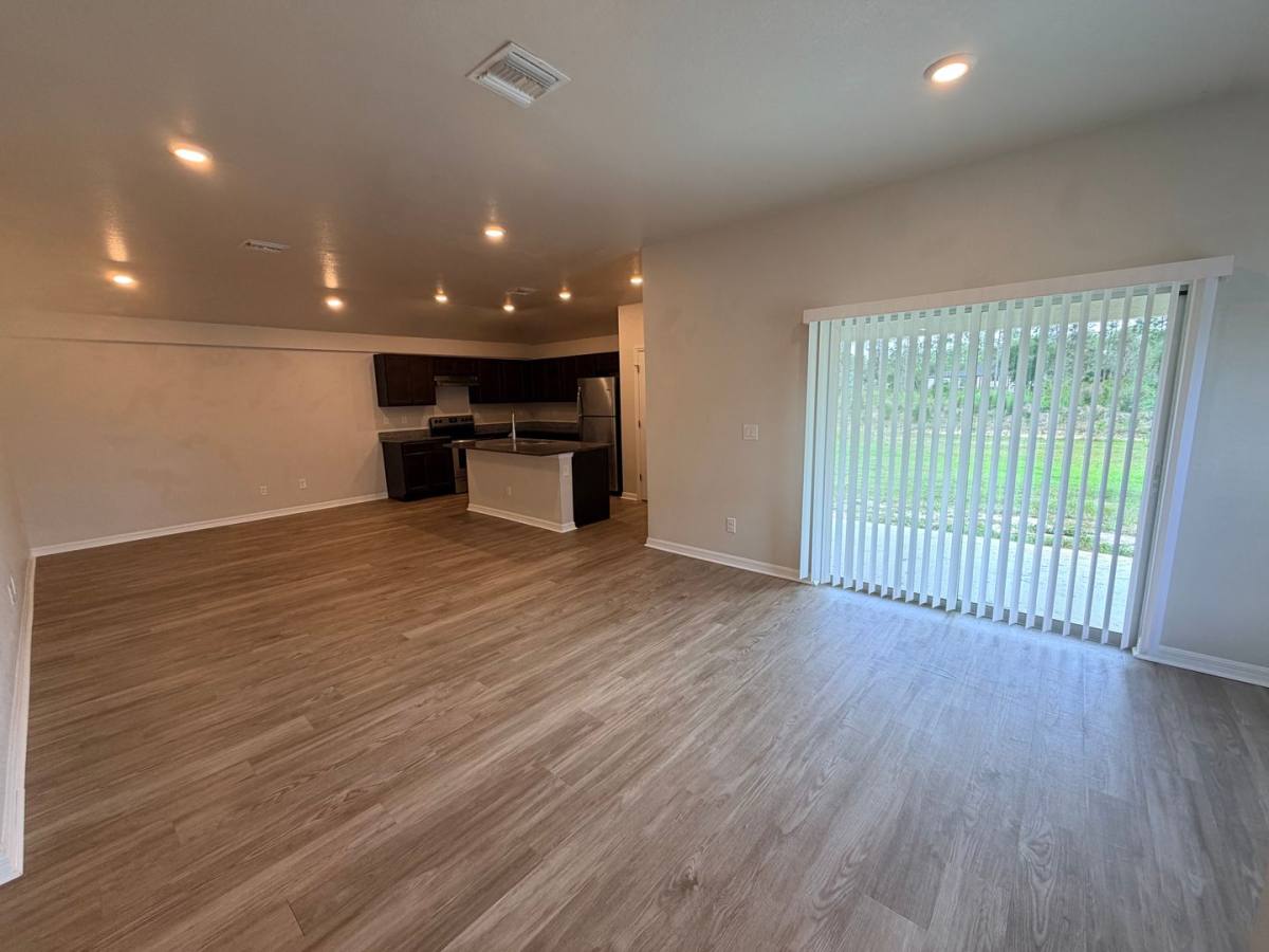 Townhouse for rent at 363 Greenbriar Blvd, Lehigh Acres, FL 33972