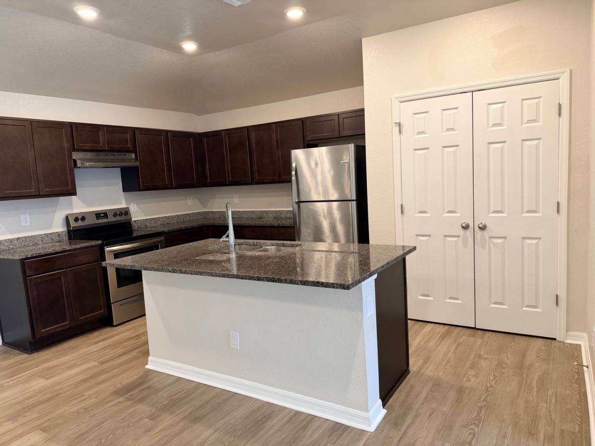 Townhouse for rent at 363 Greenbriar Blvd, Lehigh Acres, FL 33972