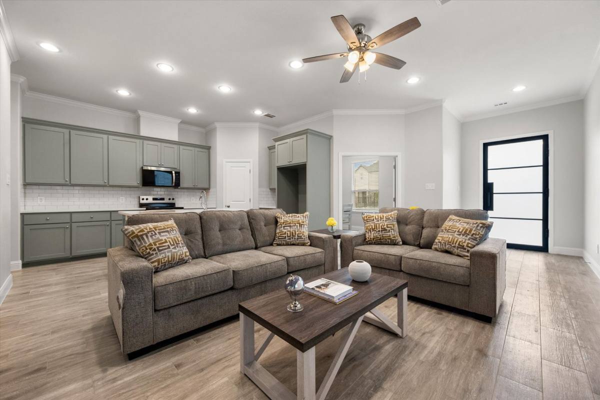 Townhouse for rent at 2360 Spring Park Blvd, Arlington, TX 76016