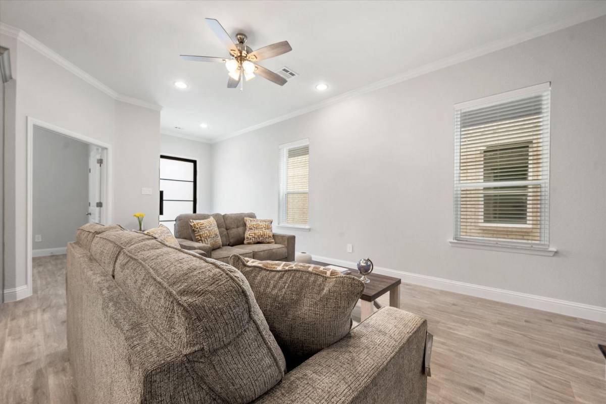 Townhouse for rent at 2360 Spring Park Blvd, Arlington, TX 76016