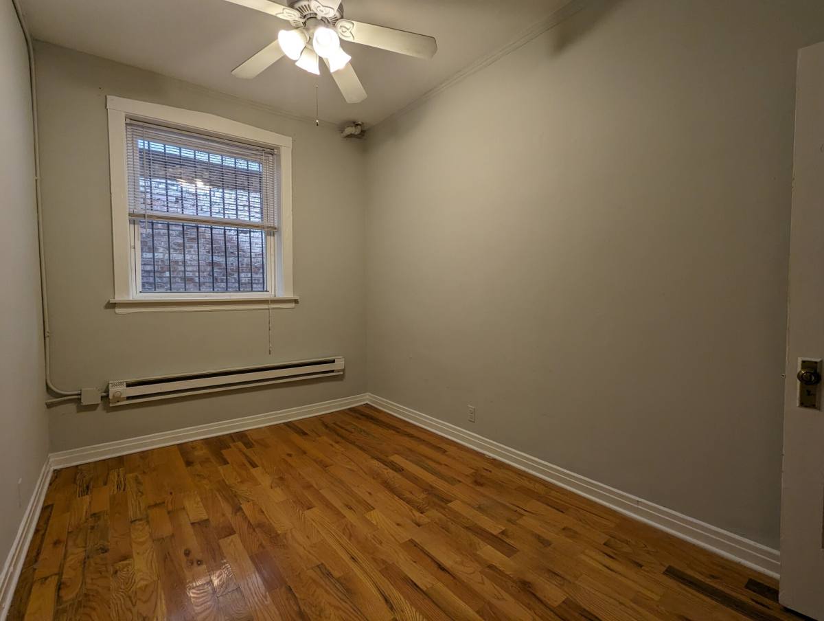 Apartment for rent at 511 W Melrose #301, Chicago, IL 60657