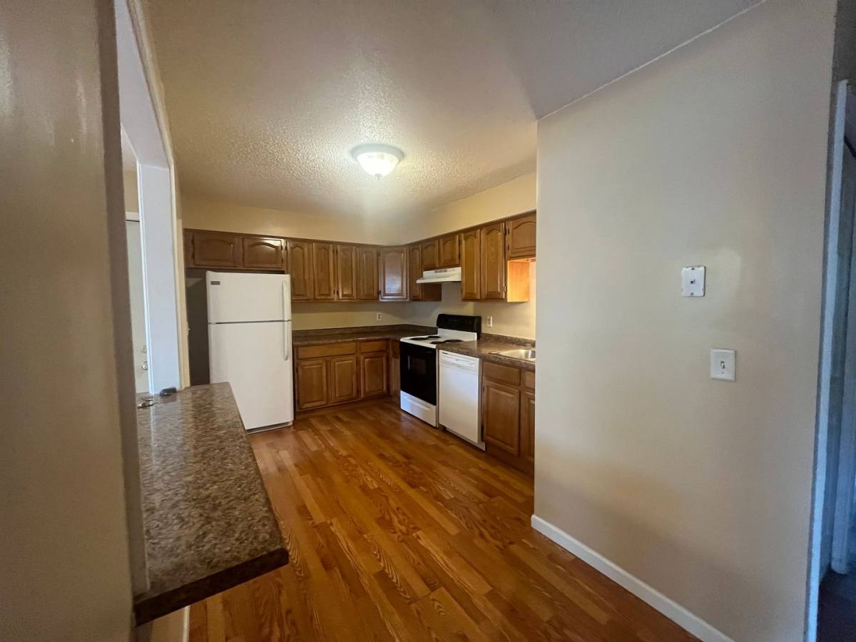 Apartment for rent at 900 Wescott Square, Saint Paul, MN 55123