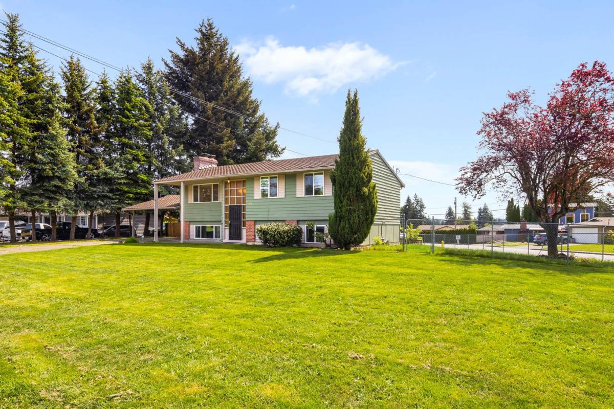 Apartment for rent at 16554 119th Ave SE #A, Renton, WA 98058