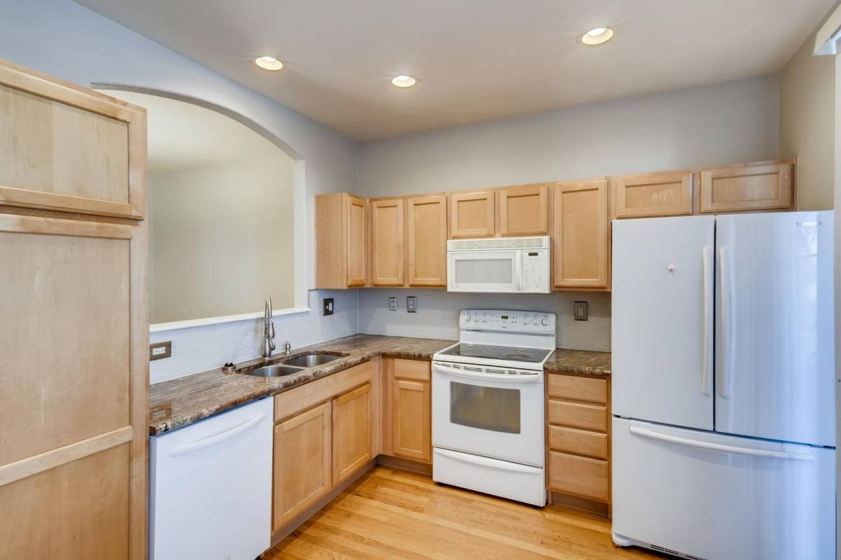 Townhouse for rent at 9874 E Idaho St, Denver, CO 80247