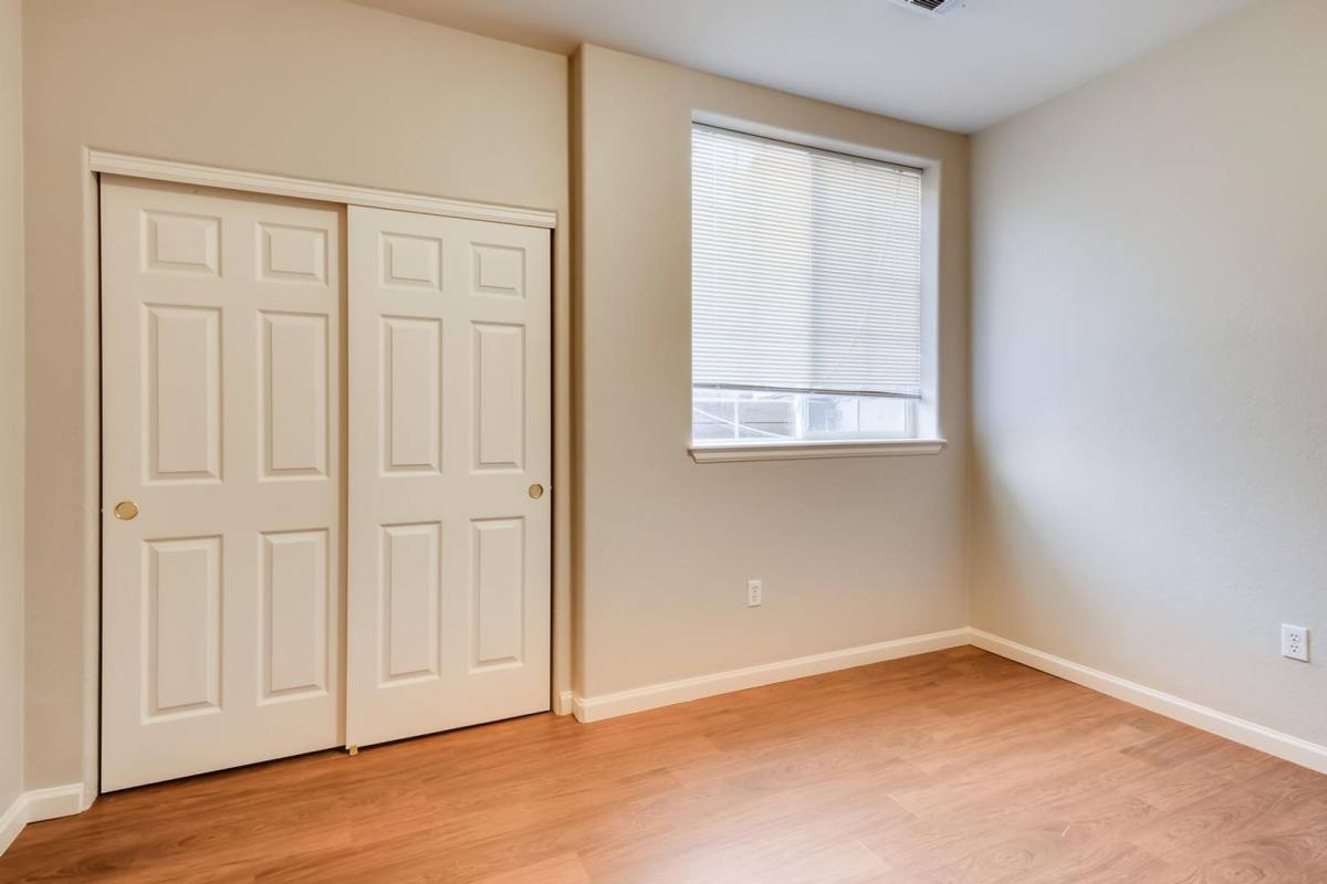 Townhouse for rent at 9874 E Idaho St, Denver, CO 80247