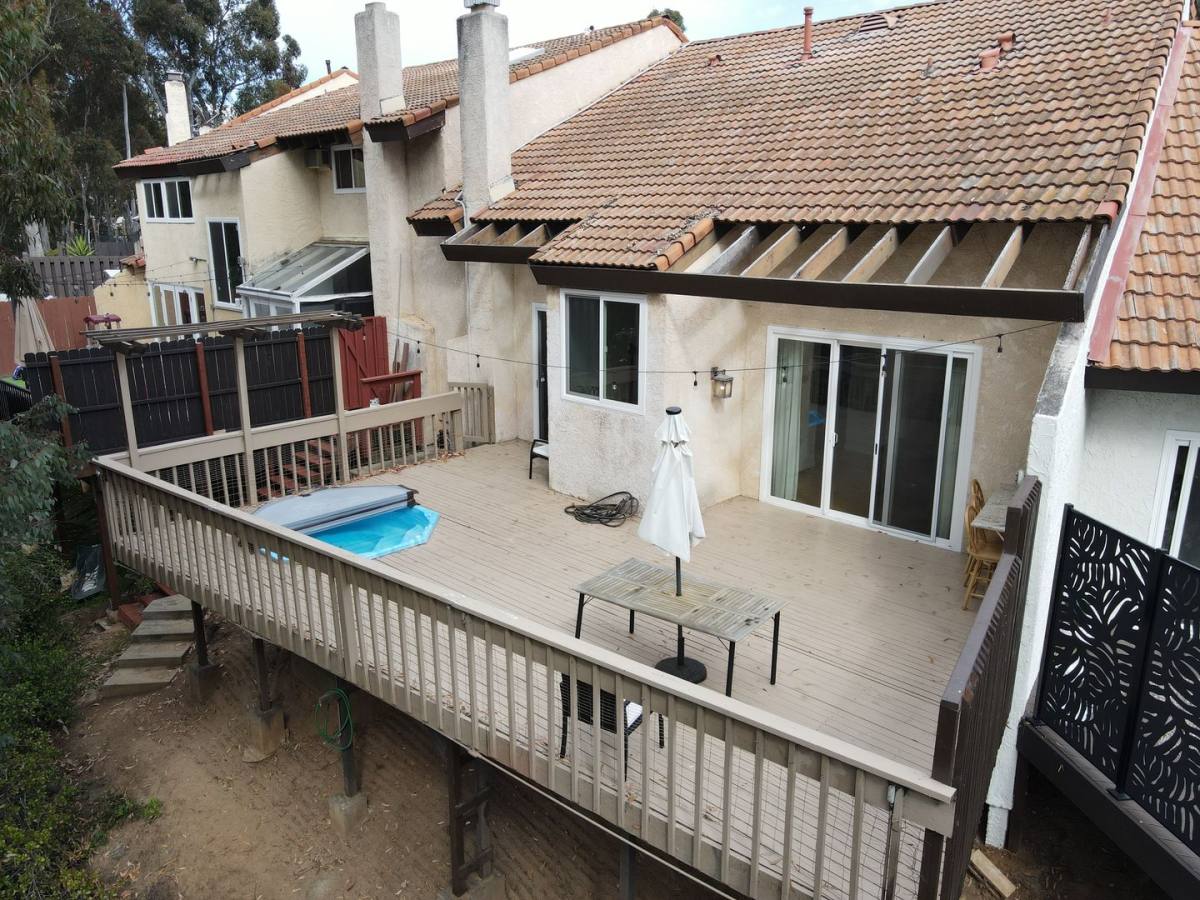 Townhouse for rent at 2066 Avenue of The Trees, Carlsbad, CA 92008