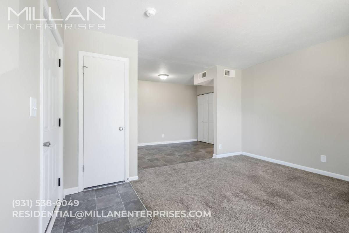 Apartment for rent at 100 Valley View Dr, Dickson, TN 37055