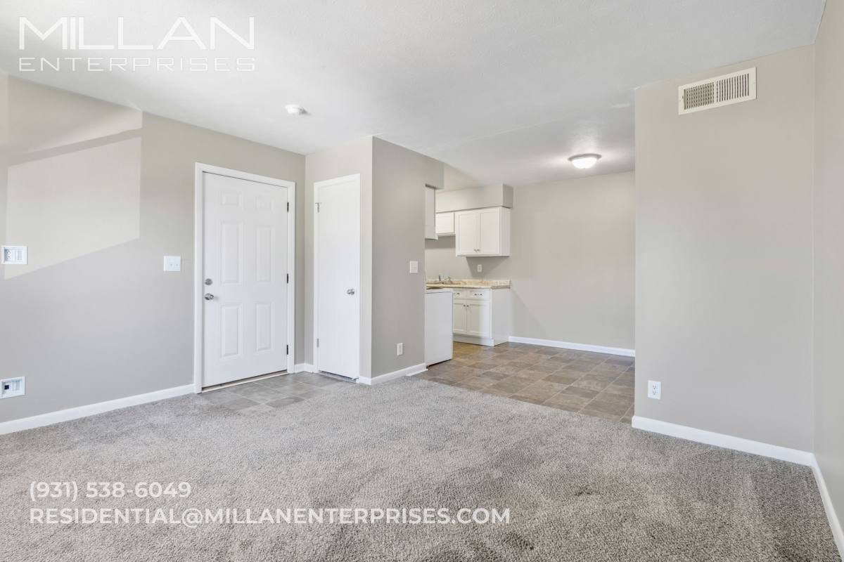 Apartment for rent at 100 Valley View Dr, Dickson, TN 37055
