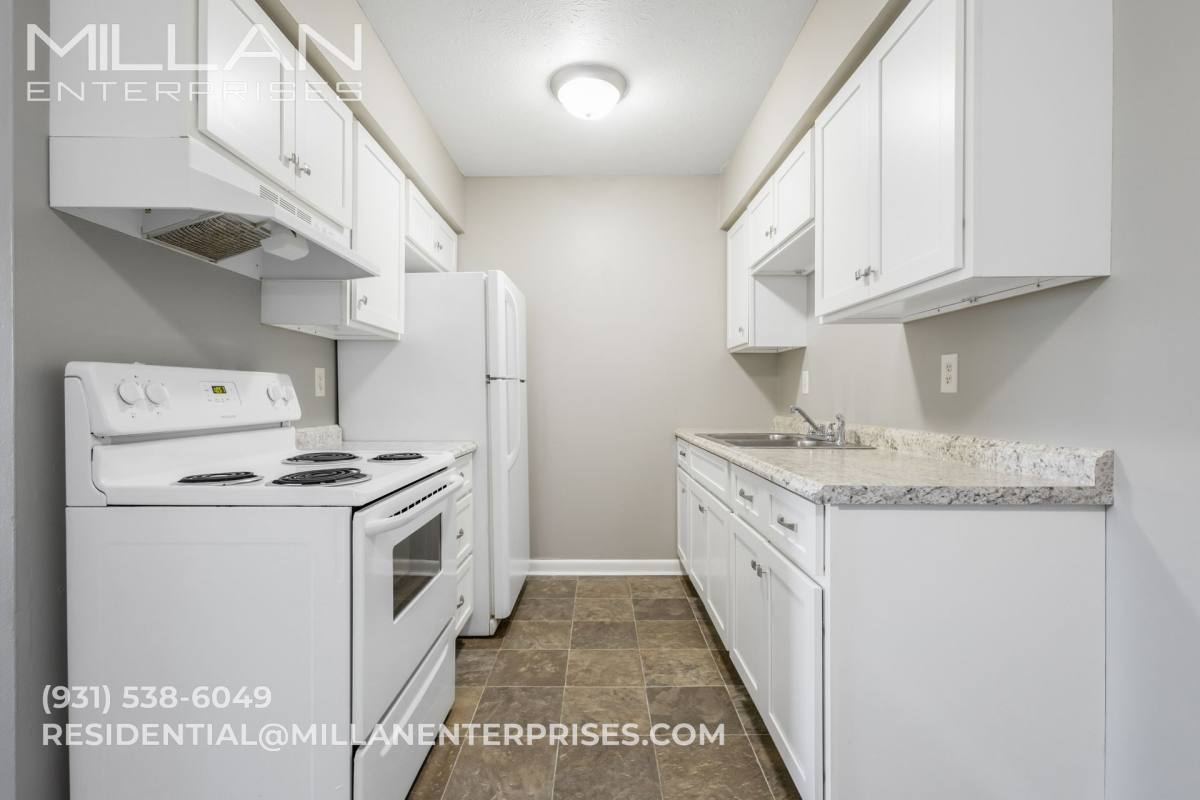 Apartment for rent at 100 Valley View Dr, Dickson, TN 37055