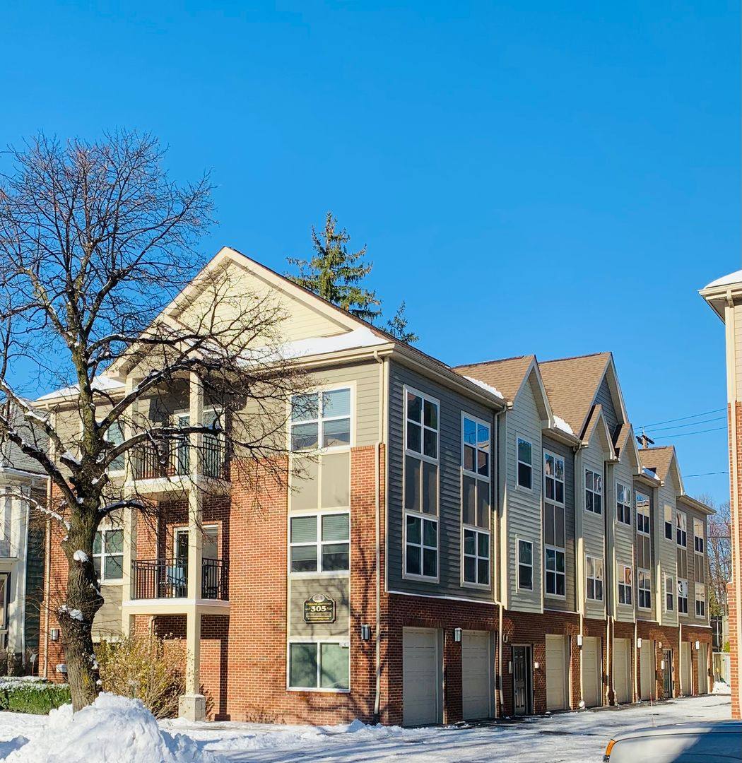 Apartment for rent at 305 W Utica St, Buffalo, NY 14222
