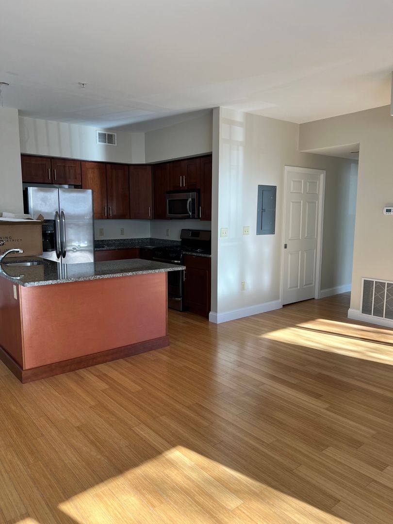 Apartment for rent at 305 W Utica St, Buffalo, NY 14222