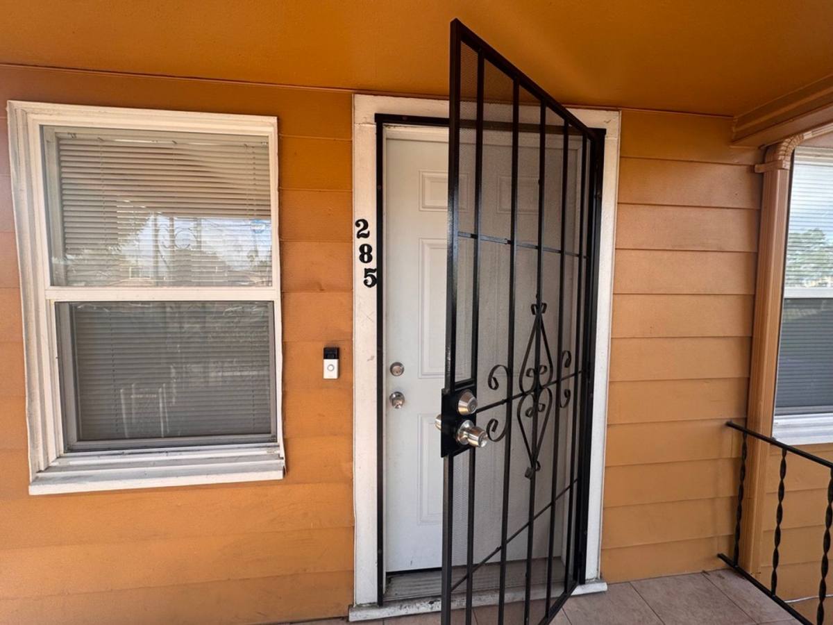 Apartment for rent at 285-289 Sunset Blvd, Hayward, CA 94541