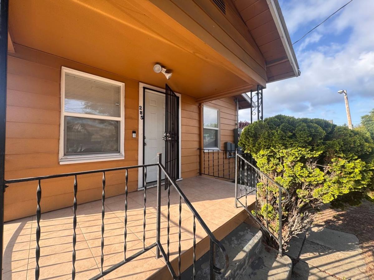 Apartment for rent at 285-289 Sunset Blvd, Hayward, CA 94541