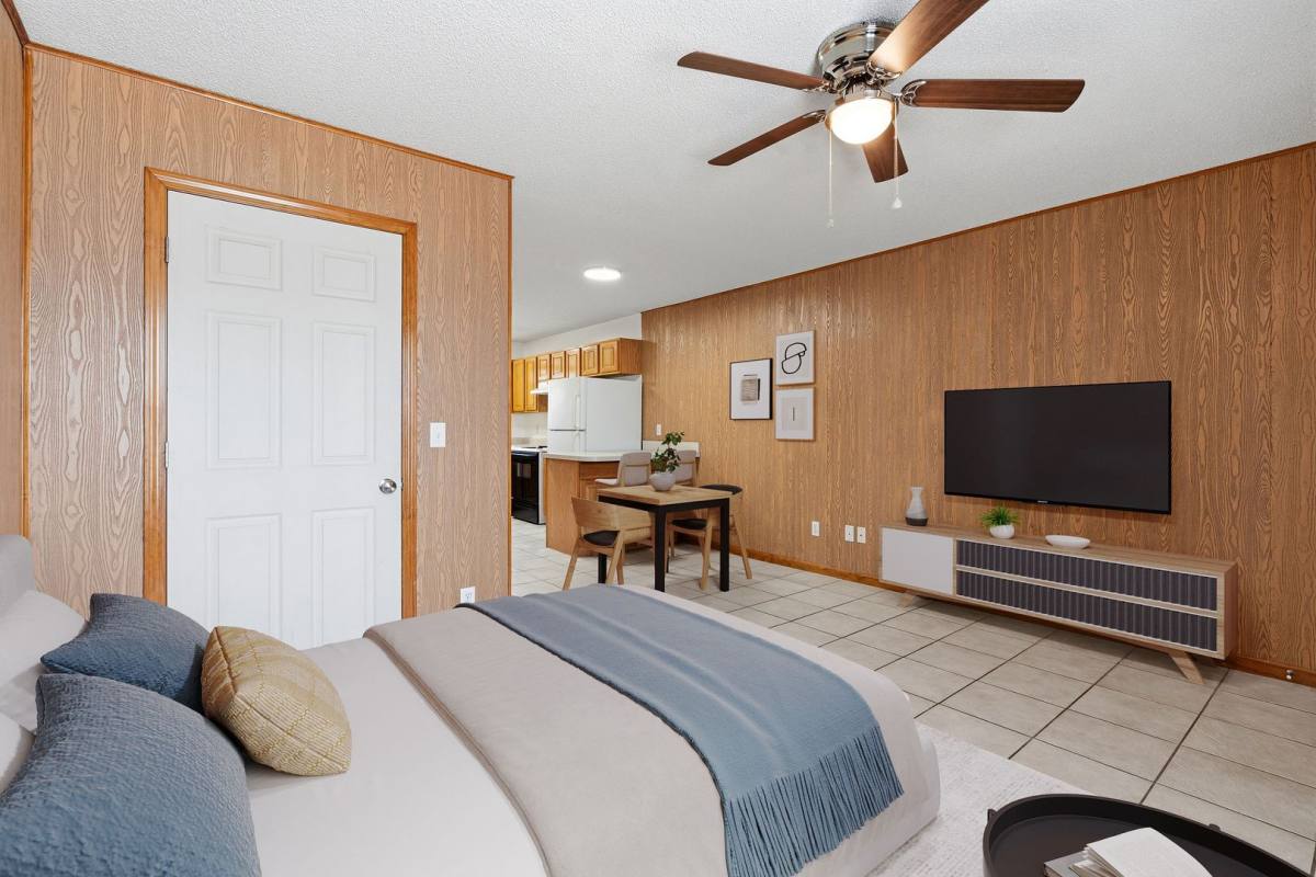 Apartment for rent at 111 Commercial, Warrensburg, MO 64093