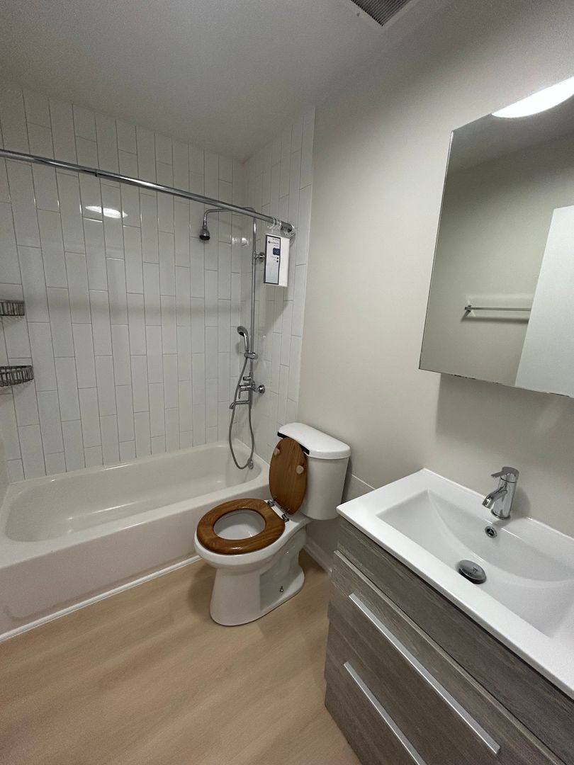 Apartment for rent at 5051 N Kenmore Ave #209, Chicago, IL 60640