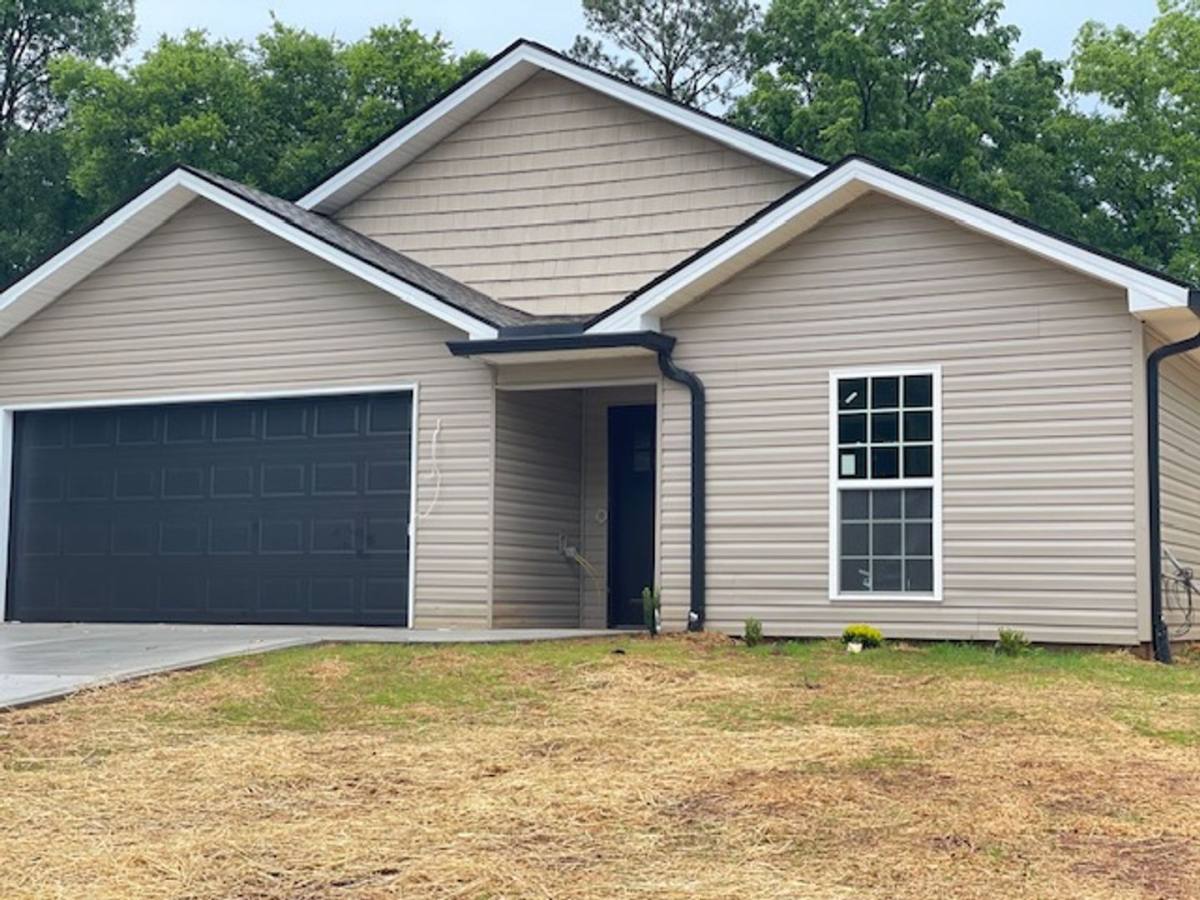 House for rent at 614 Elizabeth St, Maryville, TN 37804