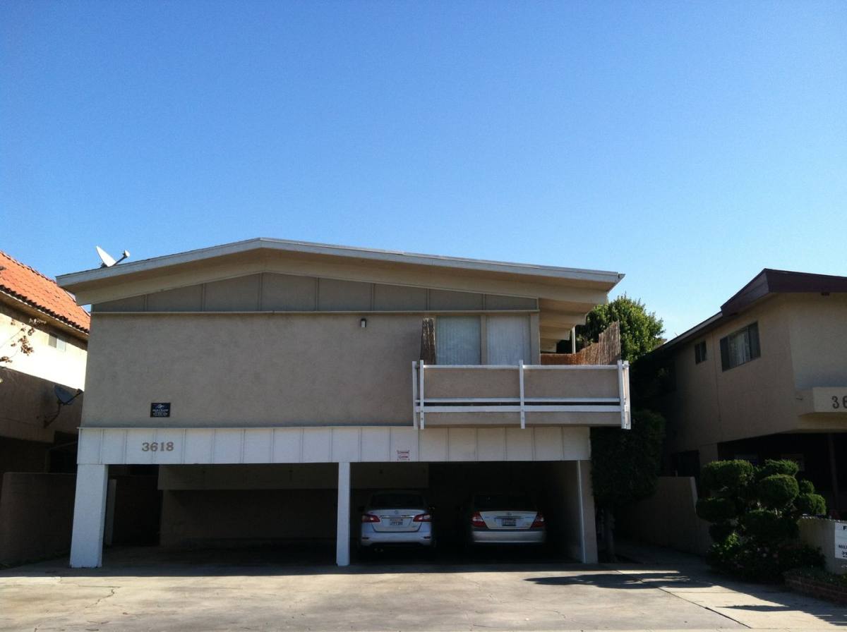 Apartment for rent at 3618 Vinton Ave, Los Angeles, CA 90034