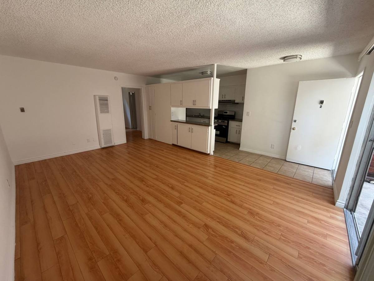 Apartment for rent at 3618 Vinton Ave, Los Angeles, CA 90034