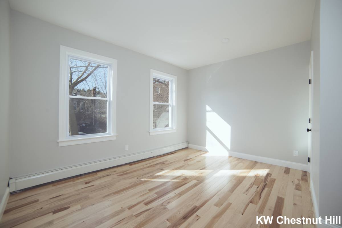 Apartment for rent at 10 Duffley Court #3, Chestnut Hill, MA 02467