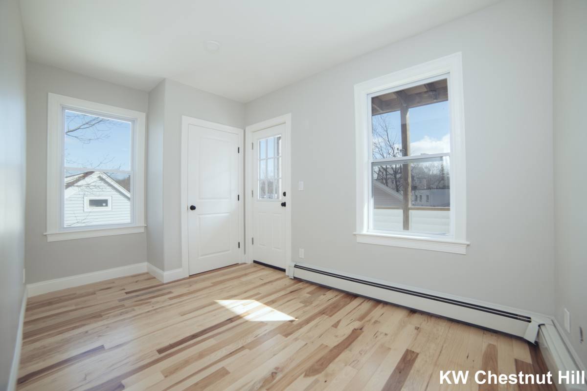 Apartment for rent at 10 Duffley Court #3, Chestnut Hill, MA 02467