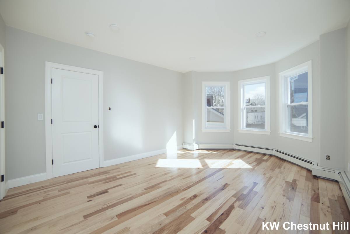 Apartment for rent at 10 Duffley Court #3, Chestnut Hill, MA 02467