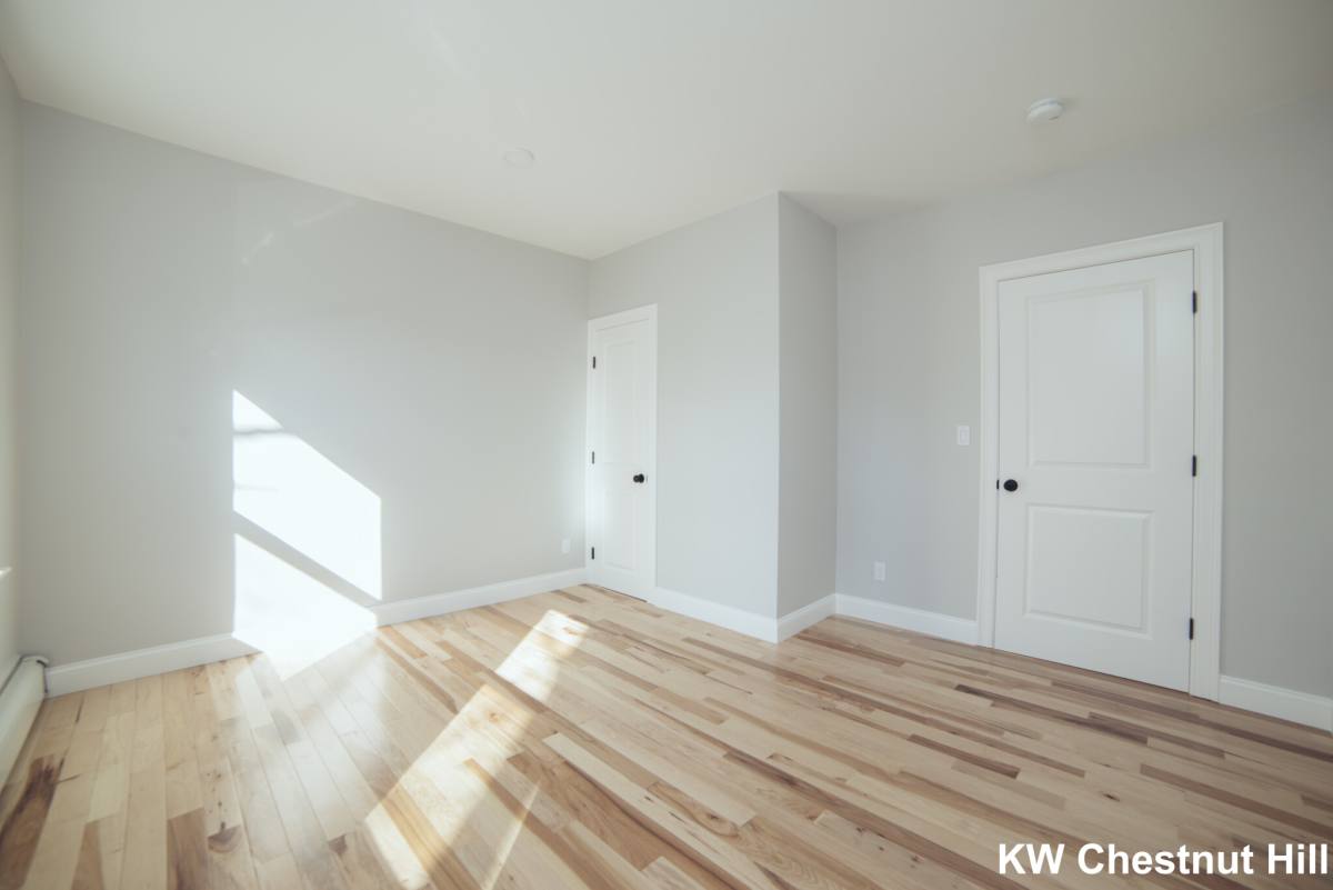 Apartment for rent at 10 Duffley Court #3, Chestnut Hill, MA 02467