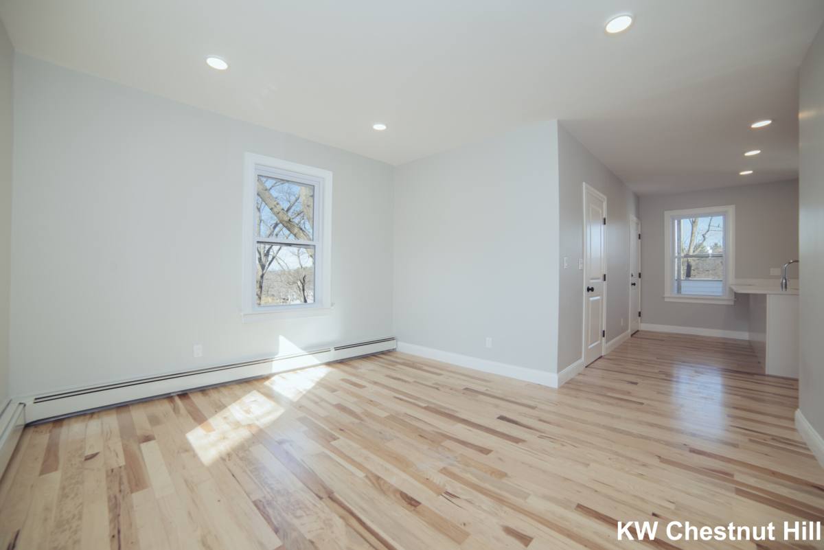 Apartment for rent at 10 Duffley Court #3, Chestnut Hill, MA 02467