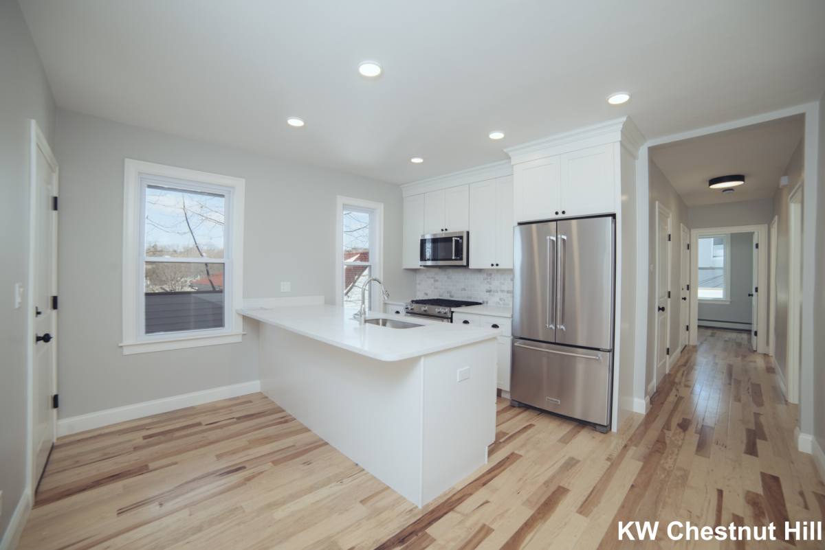 Apartment for rent at 10 Duffley Court #3, Chestnut Hill, MA 02467