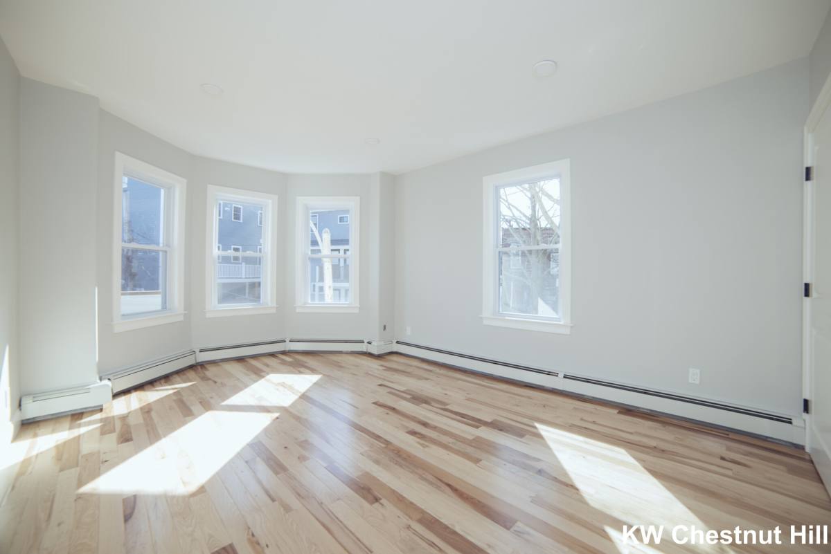 Apartment for rent at 10 Duffley Court #3, Chestnut Hill, MA 02467