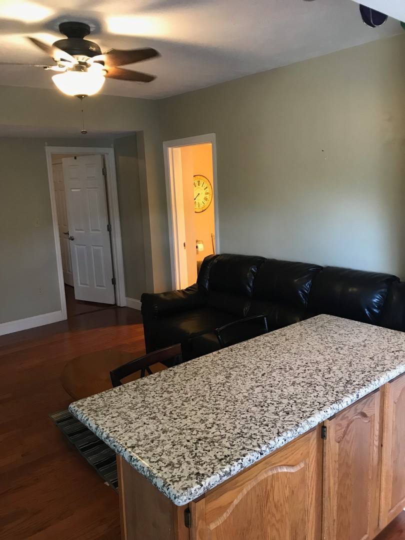 Apartment for rent at 27 S Main St, Ellsworth, PA 15331