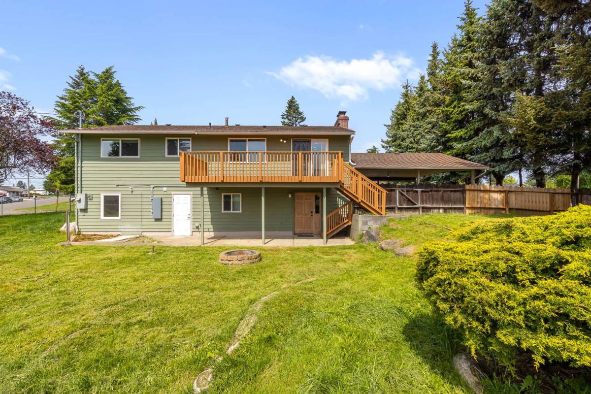 Apartment for rent at 16554 119th Ave SE #B, Renton, WA 98058