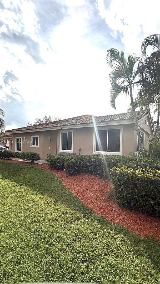 House for rent at 15825 SW 11th St, Hollywood, FL 33027