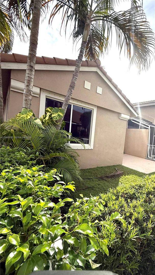 House for rent at 15825 SW 11th St, Hollywood, FL 33027