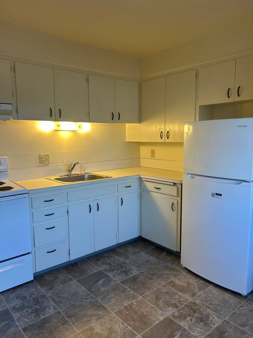 Apartment for rent at 810 18th Ave Sw- #5, Albany, OR 97321