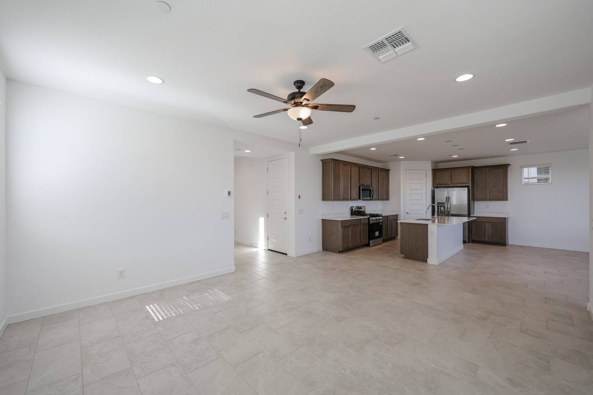 House for rent at 12089 W Calle De Pompas, Peoria, AZ 85383