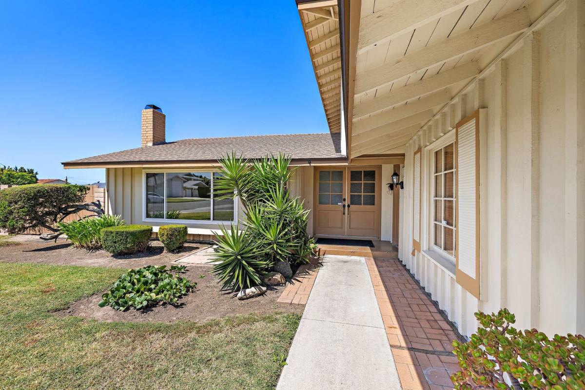 House for rent at 629 S Vicki Lane, Anaheim, CA 92804