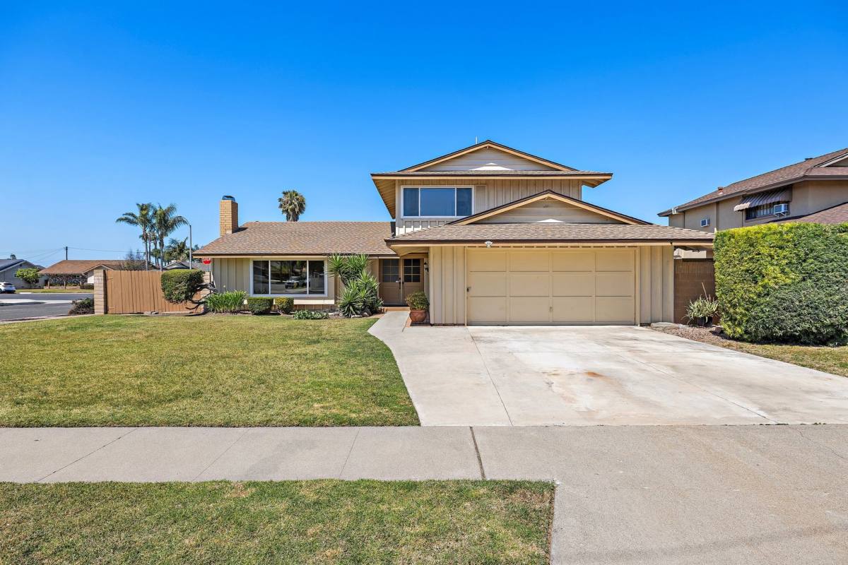 House for rent at 629 S Vicki Lane, Anaheim, CA 92804